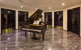 Business Hotel First